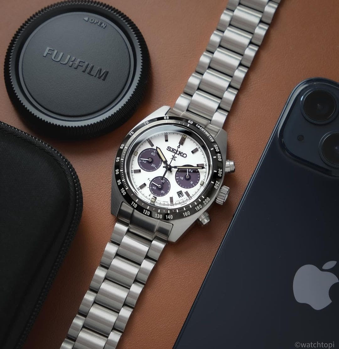 Solar Chronograph Watch with White Dial & Sapphire Crystal – Stainless Steel Case